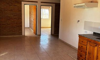 Casa EN ALQUILER EN CENTENARIO