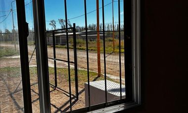 Casa EN ALQUILER EN CENTENARIO