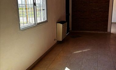 Casa EN ALQUILER EN CENTENARIO