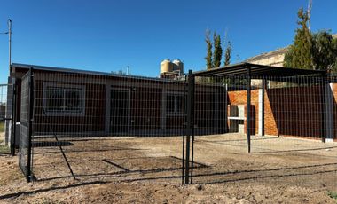 Casa EN ALQUILER EN CENTENARIO