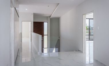 Residencia en Venta muy amplia, inteligente en Lomas del Mar