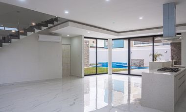Residencia en Venta muy amplia, inteligente en Lomas del Mar