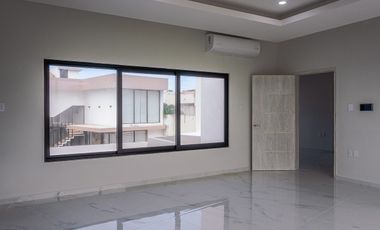 Residencia en Venta muy amplia, inteligente en Lomas del Mar