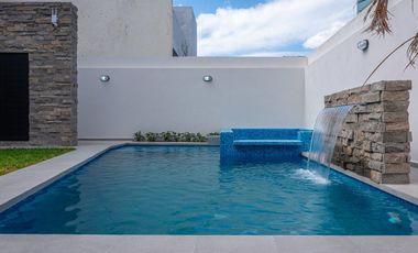 Residencia en Venta muy amplia, inteligente en Lomas del Mar