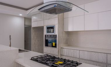 Residencia en Venta muy amplia, inteligente en Lomas del Mar