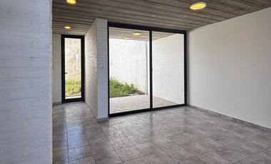 DEPARTAMENTO DUPLEX 2 DORM.COCHERA-PATIO-ESTRENAR