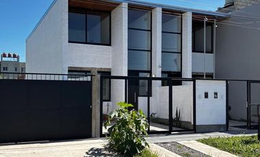 DEPARTAMENTO DUPLEX 2 DORM.COCHERA-PATIO-ESTRENAR