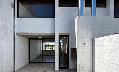 DEPARTAMENTO DUPLEX 2 DORM.COCHERA-PATIO-ESTRENAR