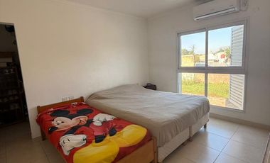 Se vende casa en Santo Tomé