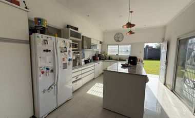 Se vende casa en Santo Tomé