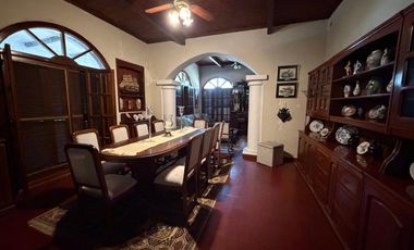 VENTA DE CASA EN ESQUINA CORRIENTES