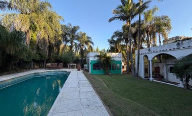 VENTA DE CASA EN ESQUINA CORRIENTES