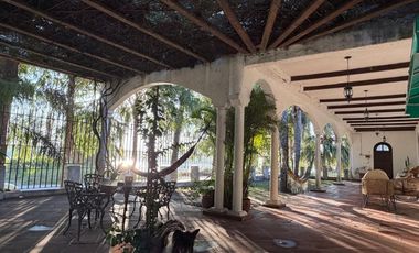VENTA DE CASA EN ESQUINA CORRIENTES