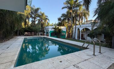VENTA DE CASA EN ESQUINA CORRIENTES
