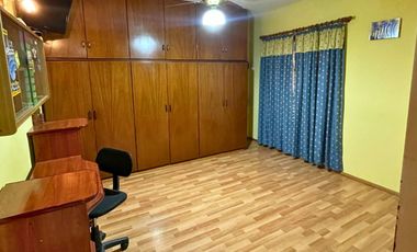 VENTA CASA 4 DORMITORIOS PATIO Y PILETA B. ALBERDI