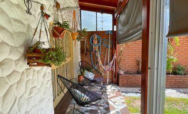 VENTA CASA 4 DORMITORIOS PATIO Y PILETA B. ALBERDI