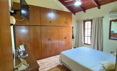 VENTA CASA 4 DORMITORIOS PATIO Y PILETA B. ALBERDI