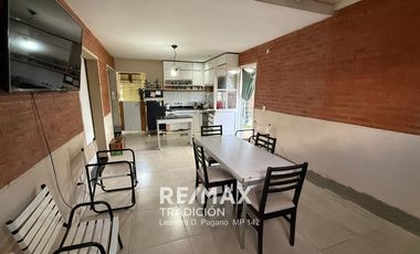 Casa en venta en Barranqueras. 400 mts2, 2 hab.