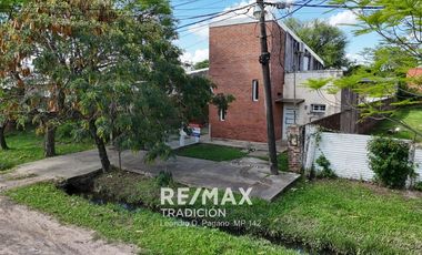 Casa en venta en Barranqueras. 400 mts2, 2 hab.
