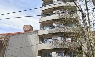 Departamento 2 ambientes Apto Crédito al frente.
