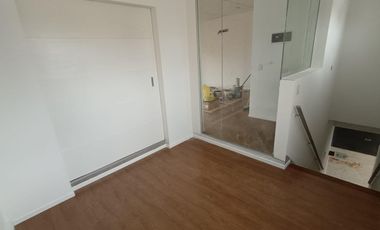 Oficina Comercial - Cerro De Las Rosas - Sobre calle Rafael Núñez - Una planta