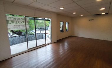 Oficina Comercial - Cerro De Las Rosas - Sobre calle Rafael Núñez - Una planta