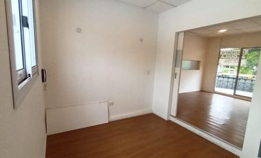 Oficina Comercial - Cerro De Las Rosas - Sobre calle Rafael Núñez - Una planta