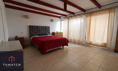 Casa en venta c/ estacionamiento en Valle Lo Campino