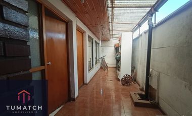 Casa en venta c/ estacionamiento en Valle Lo Campino