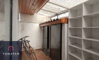 Casa en venta c/ estacionamiento en Valle Lo Campino