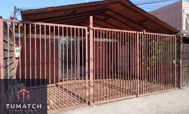 Casa en venta c/ estacionamiento en Valle Lo Campino