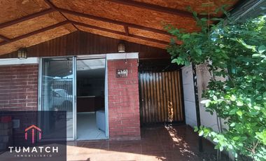 Casa en venta c/ estacionamiento en Valle Lo Campino