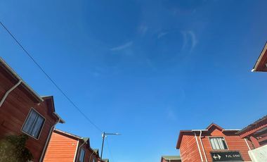 Casa en arriendo c/ estacionamiento en Peñablanca