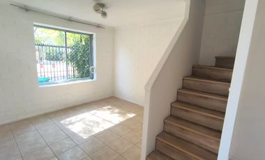 Casa en arriendo 3 dormitorios, 2 baños con patio San bernardo