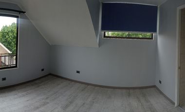 Casa en arriendo c/ estacionamiento en La Florida Alto
