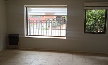 Casa en arriendo c/ estacionamiento en La Florida Alto