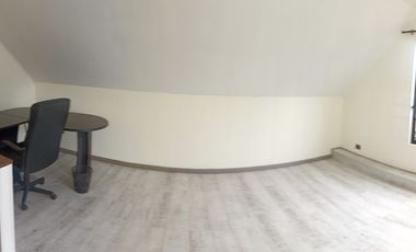 Casa en arriendo c/ estacionamiento en La Florida Alto