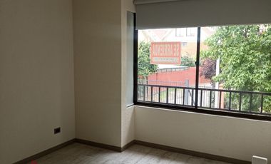 Casa en arriendo c/ estacionamiento en La Florida Alto