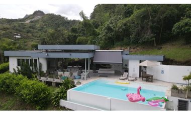 VENTA DE FINCA EN LA SIRIA SUROESTE ANTIOQUEÑO