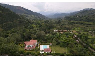VENTA DE FINCA EN CIUDAD BOLIVAR SUROESTE ANTIOQUEÑO