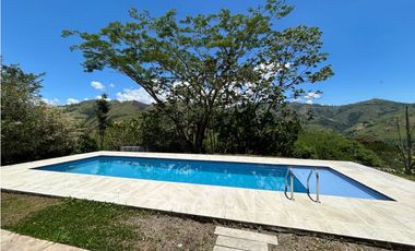 VENTA DE FINCA EN CIUDAD BOLIVAR SUROESTE DE ANTIOQUIA