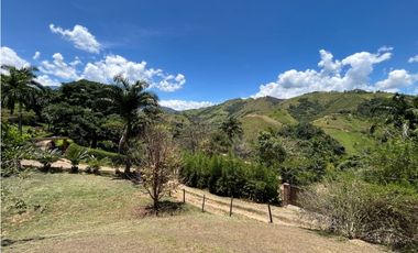 VENTA DE FINCA EN CIUDAD BOLIVAR SUROESTE DE ANTIOQUIA