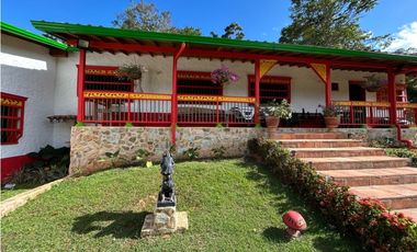 VENTA DE FINCA EN CIUDAD BOLIVAR SUROESTE DE ANTIOQUIA