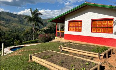VENTA DE FINCA EN CIUDAD BOLIVAR SUROESTE DE ANTIOQUIA