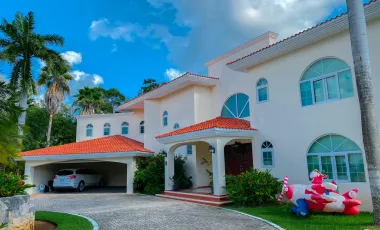 Casa en Venta en Residencial Villa Magna, Benito Juárez, Quintana Roo