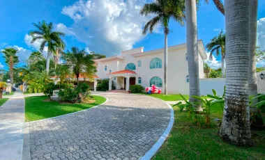 Casa en Venta en Residencial Villa Magna, Benito Juárez, Quintana Roo