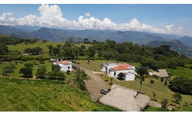 VENTA DE FINCA EN TARSO SUROESTE ANTIOQUEÑO