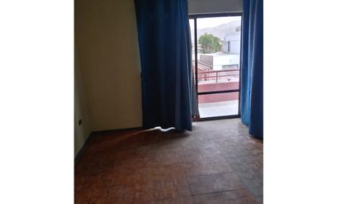DESIERTO PROPIEDADES VENDE CASA DE 2 PISOS – VILLA SAN ANDRÉS
