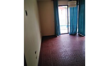 DESIERTO PROPIEDADES VENDE CASA DE 2 PISOS – VILLA SAN ANDRÉS