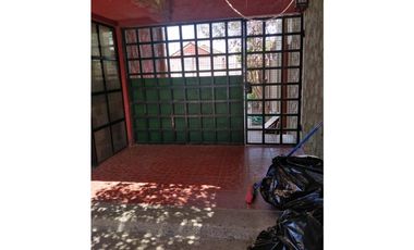 DESIERTO PROPIEDADES VENDE CASA DE 2 PISOS – VILLA SAN ANDRÉS